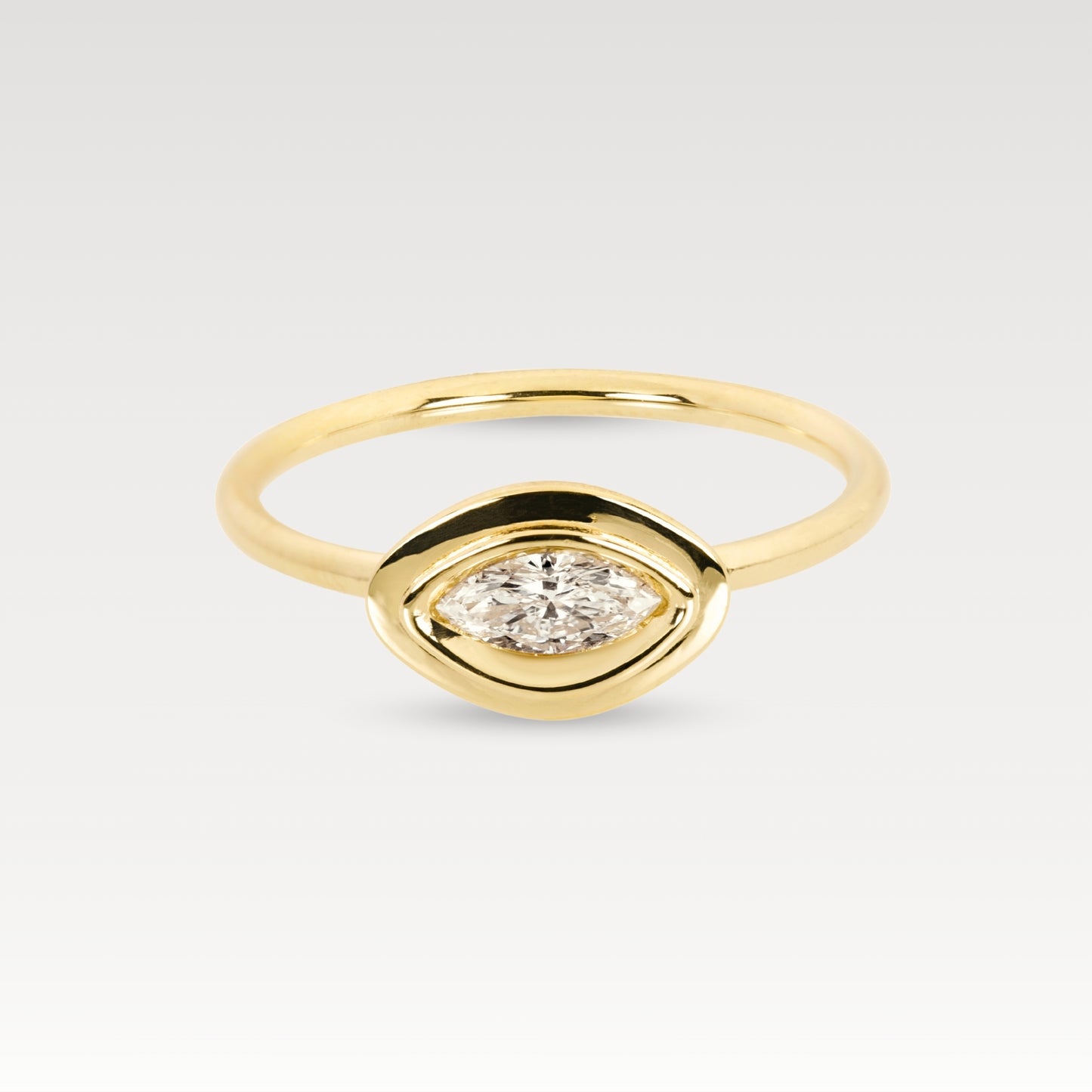 White diamond marquise-cut obi skai no.1 ring