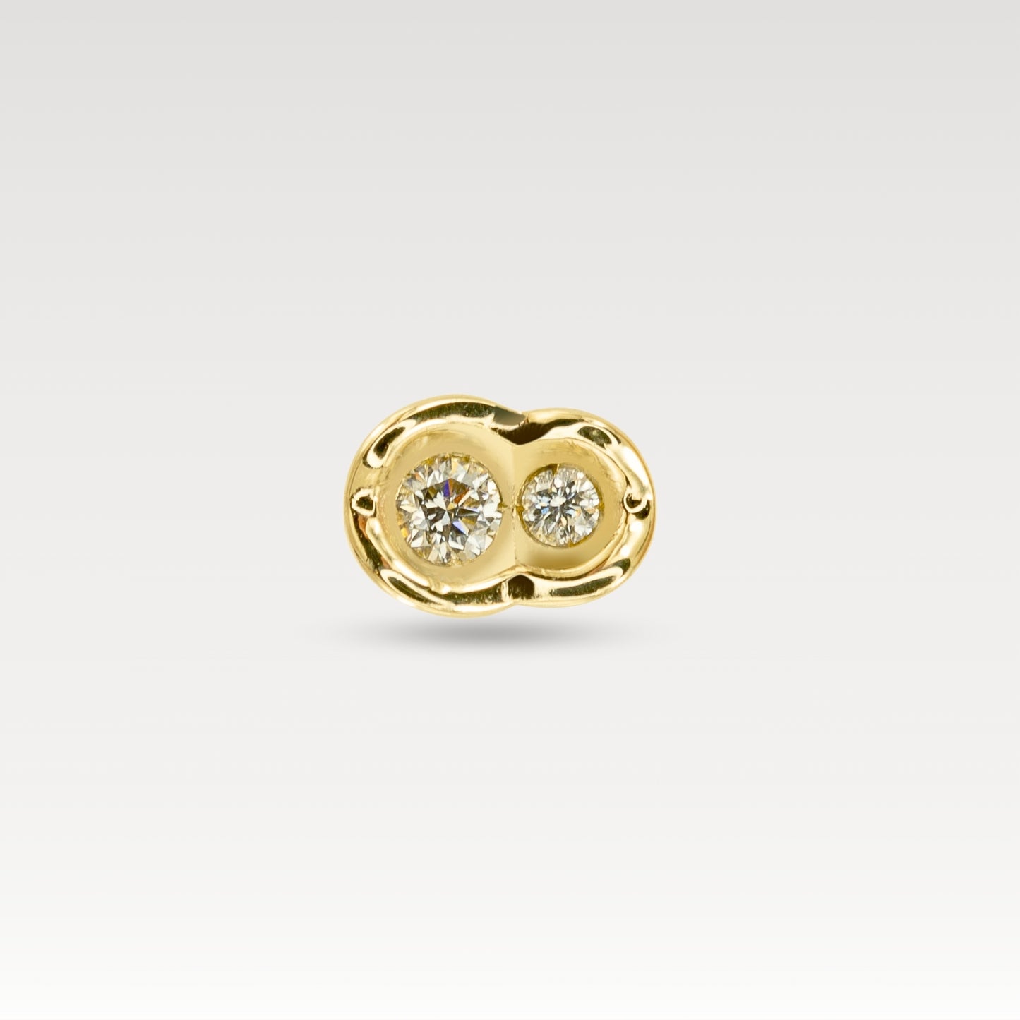 White Diamond Obi Earring no.2