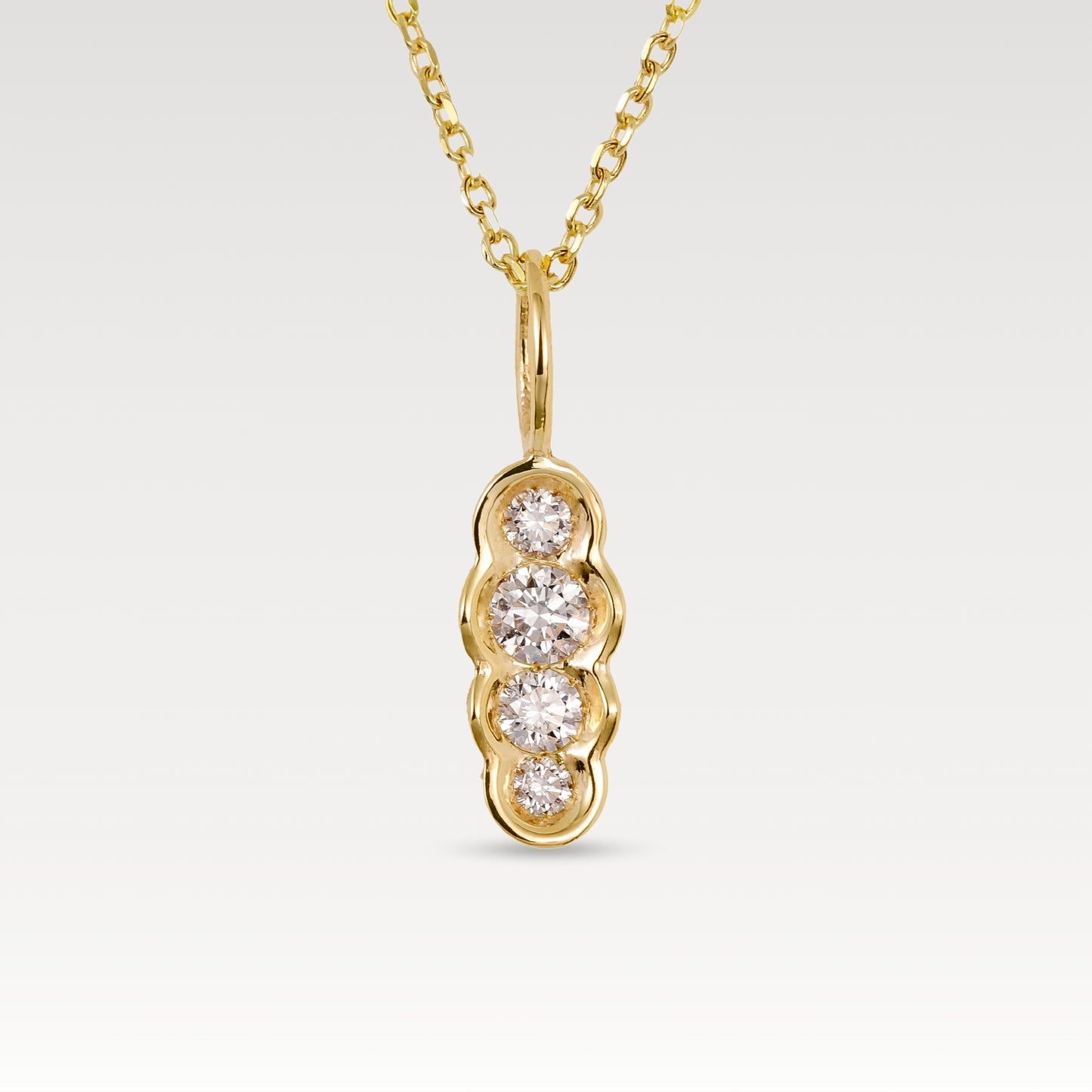 White diamond north-south Obi no.4 pendant