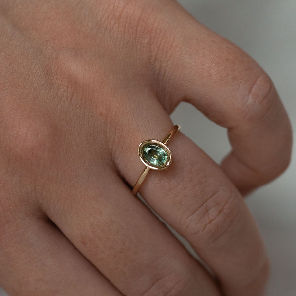 Pale Green Sapphire OBI ring #2 - Kay Konecna Studio